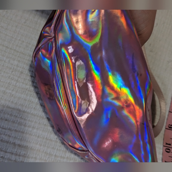Olivia Miller Girl Rainbow Metallic Pink Fanny Pack - Picture 2 of 3